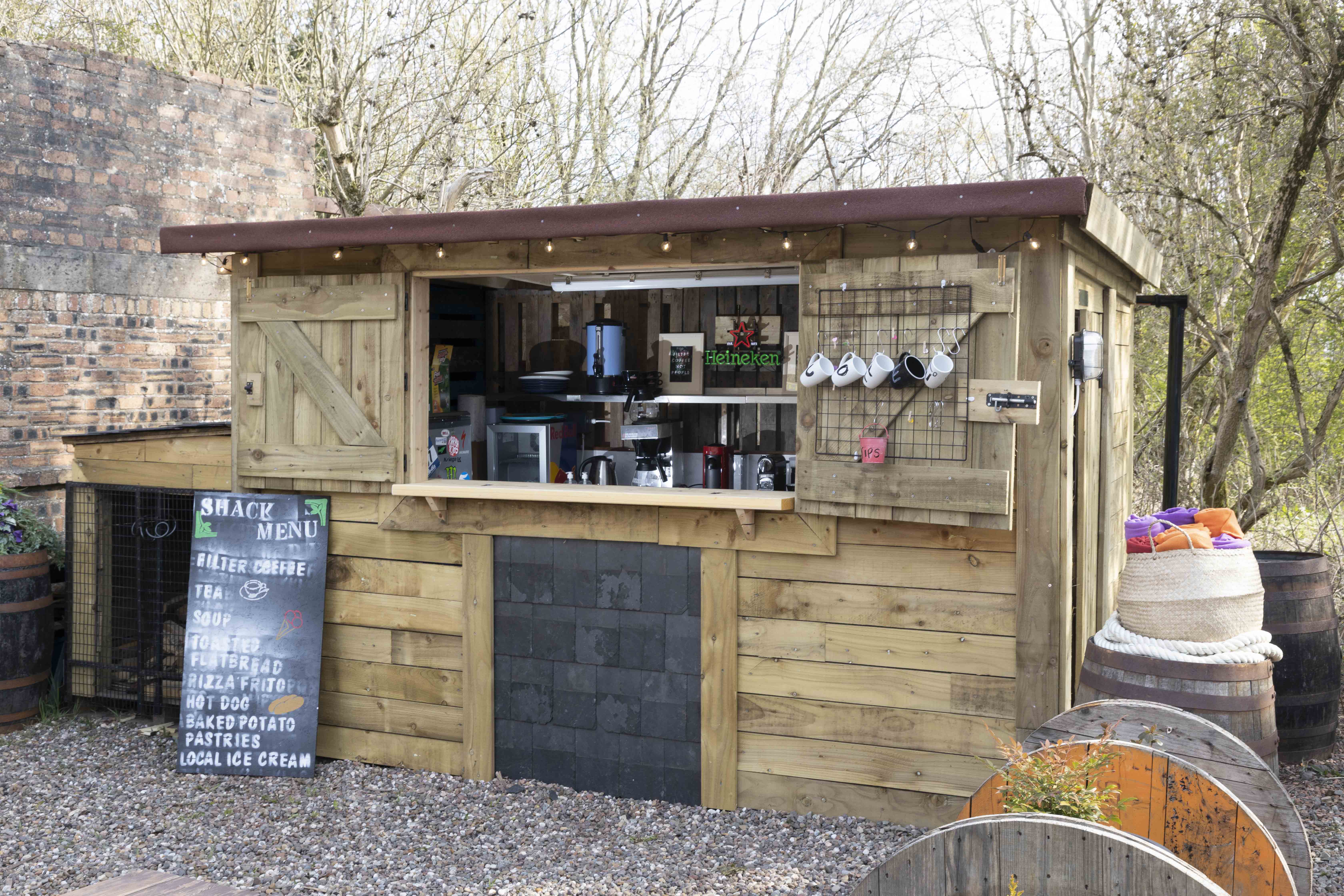 Busby Licensee Unveils Stunning Garden Revamp for April 26th Reopening